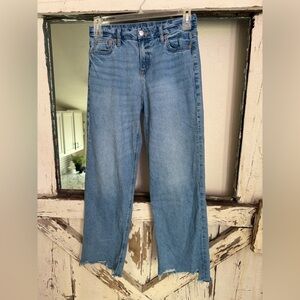 American Eagle Outfitters Strigid Size 4 Women’s Distressed Hem